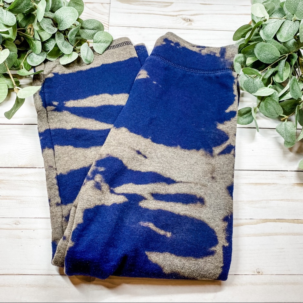 Little Girl Handmade Tie Dye Cropped Sweatsuit - Picture 4 of 4